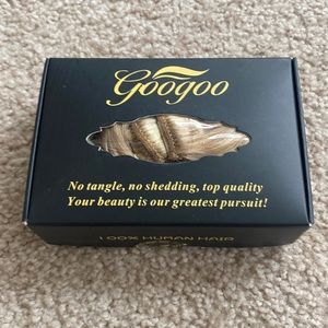 Blonde hair extensions